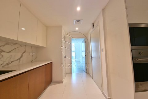 2 bedrooms Apartment on the Saadiyat Cultural District, UAE No. 90001 8