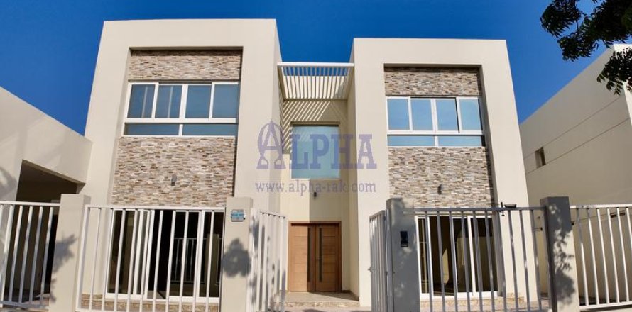 Villa de 4 chambres à Mina Al Arab, UAE No. 72610