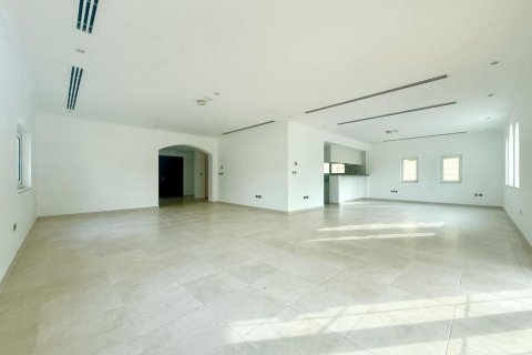 3 bedrooms Villa in Legacy, UAE No. 102945 3