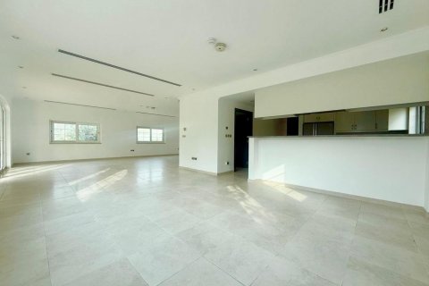 3 bedrooms Villa in Legacy, UAE No. 102945 4