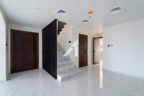 Villa de 5 dormitorios en Diamond Views, UAE No. 101798 4