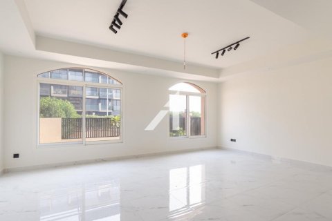 Villa de 5 dormitorios en Diamond Views, UAE No. 101798 3