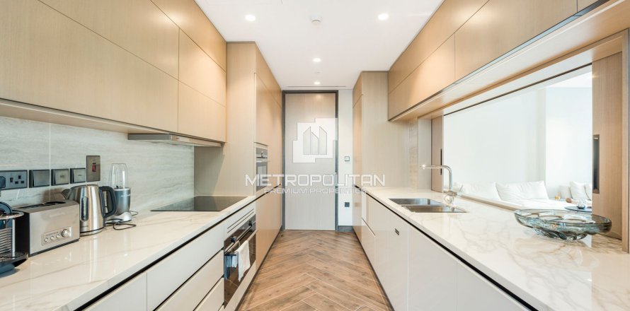 Квартира с 2 спальнями в Zabeel, ОАЭ №77810
