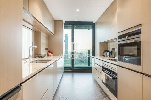 Квартира с 2 спальнями в Zabeel, ОАЭ №77810 2