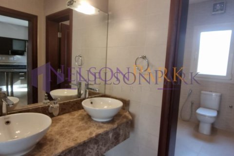 5 bedrooms Villa in Doha, Qatar No. 58283 8