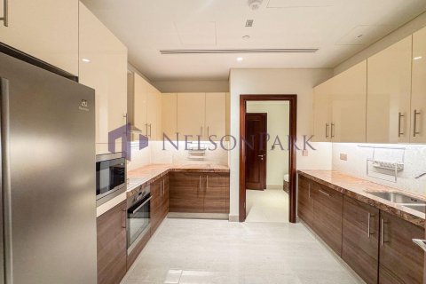 3 bedrooms Apartment in Doha, Qatar No. 58302 10