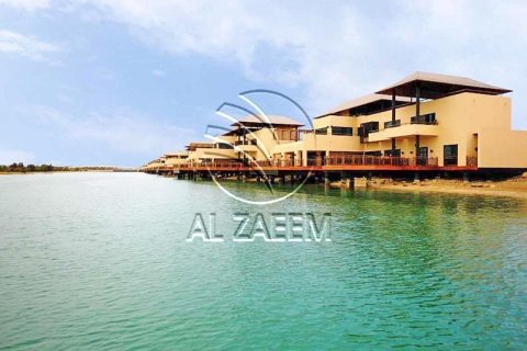 4 bedrooms Villa in Al Gurm, UAE No. 90386 2