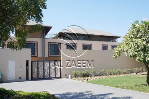 4 bedrooms Villa in Al Gurm, UAE No. 90386 16