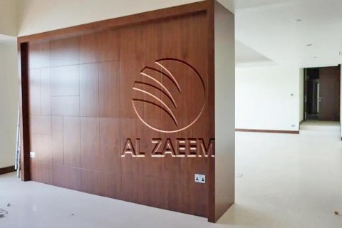 4 bedrooms Villa in Al Gurm, UAE No. 90386 8