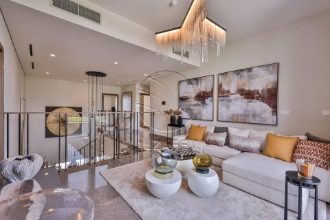 7 bedrooms Villa in Abu Dhabi, UAE No. 90389 12