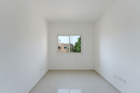 Commercial property de 5 dormitorios en Al Reef, UAE No. 79620 14