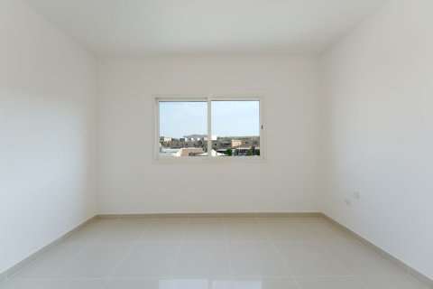 Commercial property de 5 dormitorios en Al Reef, UAE No. 79620 15