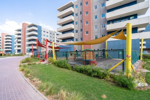Apartment de 2 dormitorios en Al Reef, UAE No. 79618 13