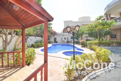 6 bedrooms Villa in Emirates Hills, UAE No. 74938 15