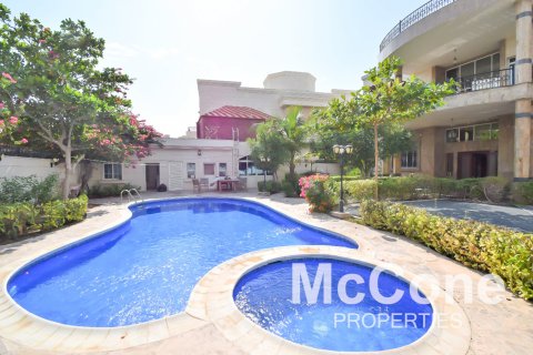 6 bedrooms Villa in Emirates Hills, UAE No. 74938 17