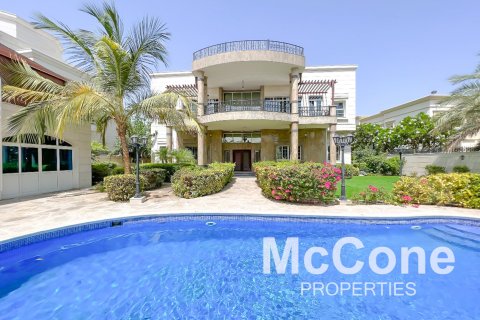 6 bedrooms Villa in Emirates Hills, UAE No. 74938 1
