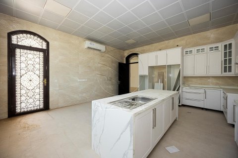 7 bedrooms Villa in Um Ghaffa, UAE No. 27450 10