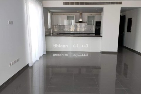 3 bedrooms Apartment in Muscat, Oman No. 53479 12