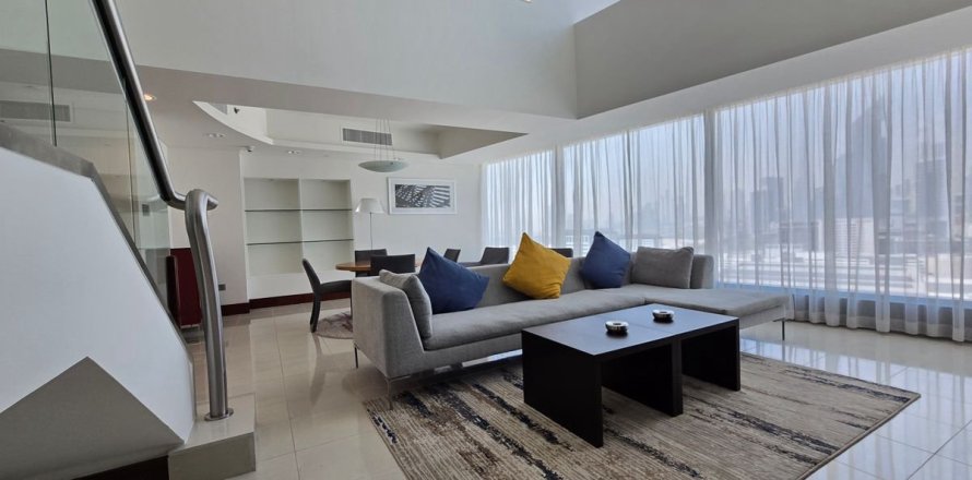 Appartement de 2 chambres à Dubai, UAE No. 100494