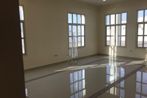 Villa de 7 chambres à Khalifa City, UAE No. 39123 11