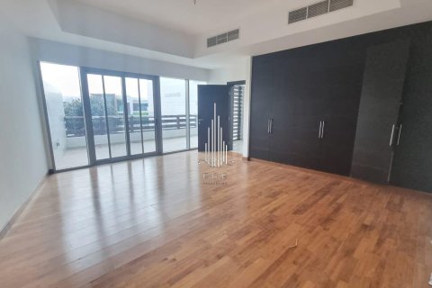 Villa de 6 dormitorios en Al Maqtaa, UAE No. 36756 4