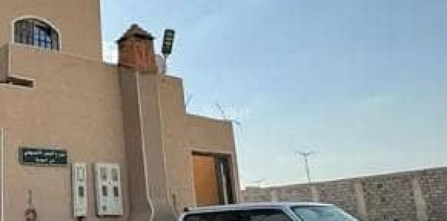 Вилла с 4 спальнями в Эр-Рияд, Саудовская Аравия №98700