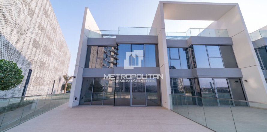 Townhouse de 4 dormitorios en District One, UAE No. 78824