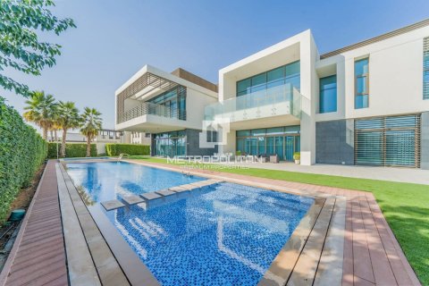 Villa de 8 dormitorios en District One, UAE No. 78823