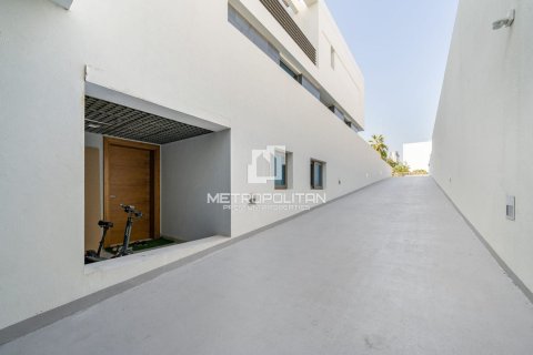 Villa de 8 dormitorios en District One, UAE No. 78823 17