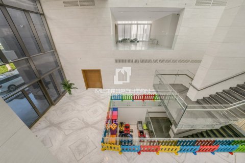 Villa de 8 dormitorios en District One, UAE No. 78823 10