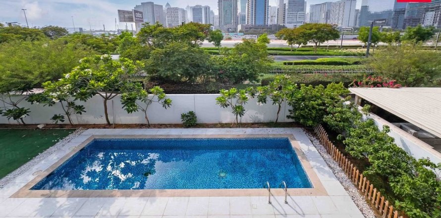 5 غرفة نوم  فيلا في دبي, الإمارات العربية المتحدة رقم 102648