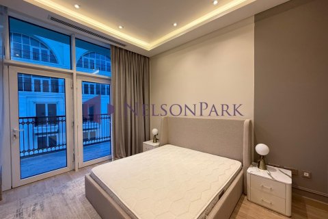 5 bedrooms Duplex in Doha, Qatar No. 57958 9