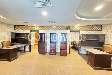 82m² Office in Business Bay, UAE No. 88439 10