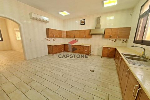 6 bedrooms Villa in Al Ain, UAE No. 86347 20