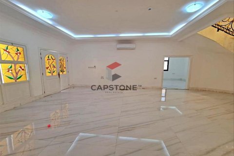 6 bedrooms Villa in Al Ain, UAE No. 86347 11