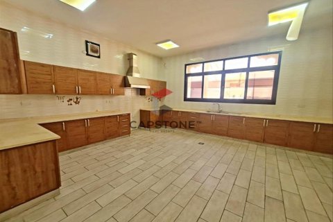 6 bedrooms Villa in Al Ain, UAE No. 86347 19
