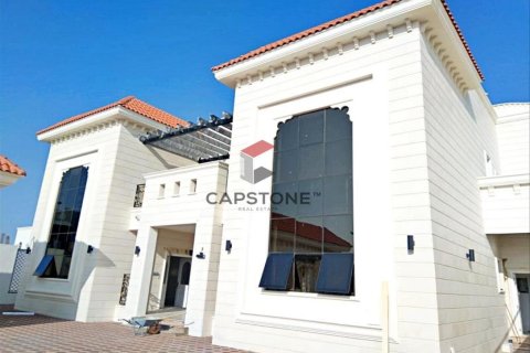6 bedrooms Villa in Al Ain, UAE No. 86347 1