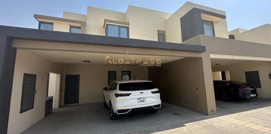 Villa de 4 dormitorios en Dubai Hills Estate, UAE No. 7510