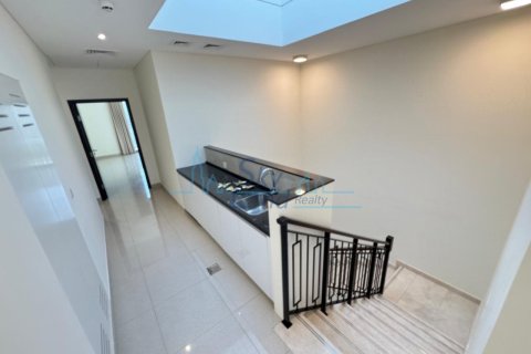 Villa de 3 dormitorios en Umm Suqeim, UAE No. 90927 15