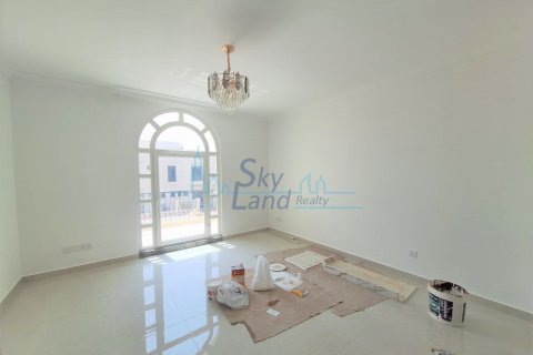 Villa de 4 dormitorios en Al Barsha, UAE No. 90929 6