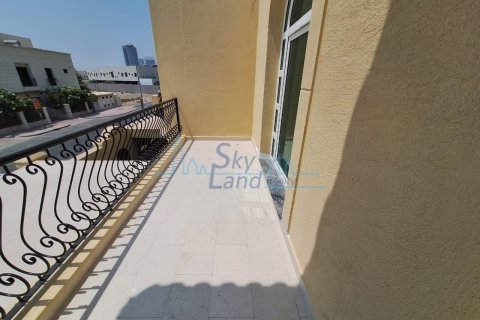 Villa de 4 dormitorios en Al Barsha, UAE No. 90929 9
