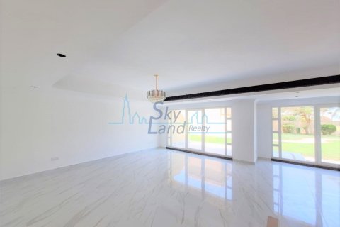 Villa de 4 dormitorios en Al Barsha, UAE No. 90929 2