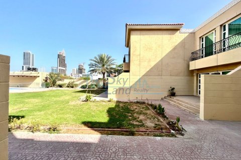Villa de 4 dormitorios en Al Barsha, UAE No. 90929 12