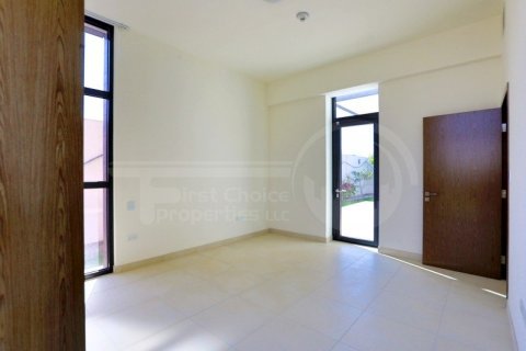 4 bedrooms Villa on the Yas Island, UAE No. 12484 11