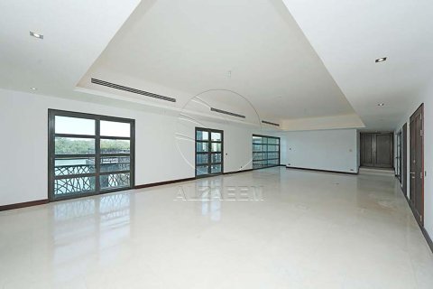 4 bedrooms Villa in Al Gurm, UAE No. 91123 24