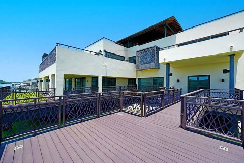 4 bedrooms Villa in Al Gurm, UAE No. 91123 11