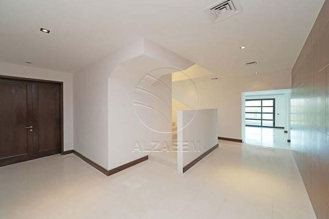 4 bedrooms Villa in Al Gurm, UAE No. 91123 10