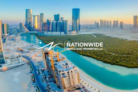 Apartment de 3 dormitorios en Abu Dhabi, UAE No. 99084 1