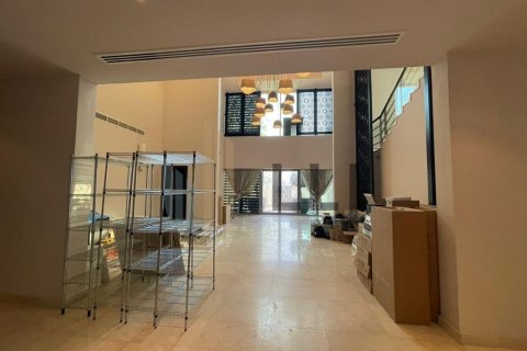 Villa de 5 dormitorios en Abu Dhabi, UAE No. 86960 4