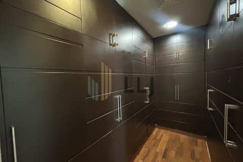 Villa de 5 dormitorios en Abu Dhabi, UAE No. 86960 17
